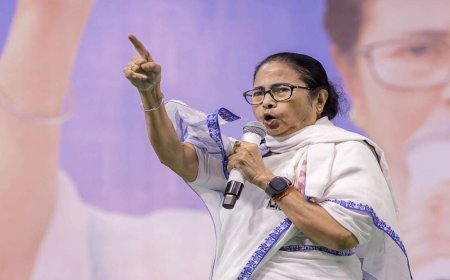 ऑक्सफोर्ड यूनिवर्सिटी में ममता बनर्जी का संबोधन: विरोध, तीखे सवाल और जवाबी हमला