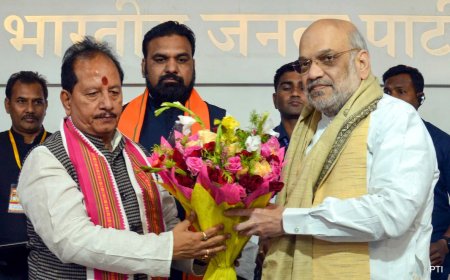 अमित शाह दो दिवसीय बिहार दौरे पर पटना पहुंचे, ढोल-नगाड़ों के बीच हुआ स्वागत