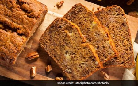 Banana Bread Recipe: नाश्ते में खाना है कुछ हेल्दी और टेस्टी तो ट्राई करें बनाना ब्रेड, नोट करें रेसिपी
