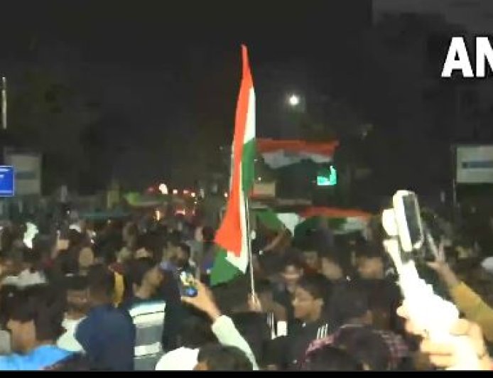 ChampionsTrophy2025 सिलीगुड़ी, दार्जिलिंग  पश्चिम बंगाल  के सेमीफाइनल में भारत द्वारा ऑस्ट्रेलिया को हराने पर सिलीगुड़ी में जश्न