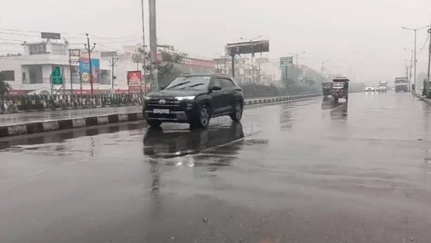 UP Weather: ओले गिरने के साथ बारिश की चेतावनी, बढ़ी किसानों की चिंता; जानें अपने जिले के मौसम का हाल