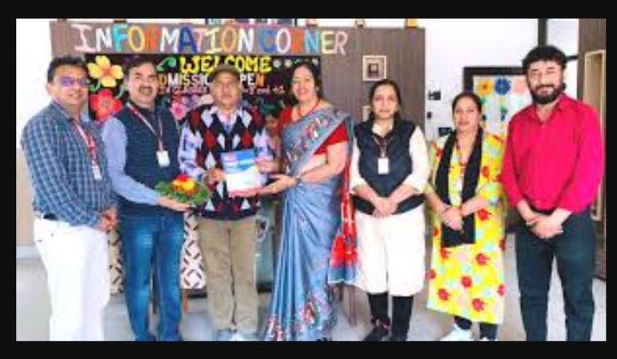 विजय गर्ग की पुस्तक शीर्षक सैनिक स्कूल प्रवेश परीक्षा , प्रिंसिपल संध्या बठला द्वारा लोकार्पण की गई जारी "