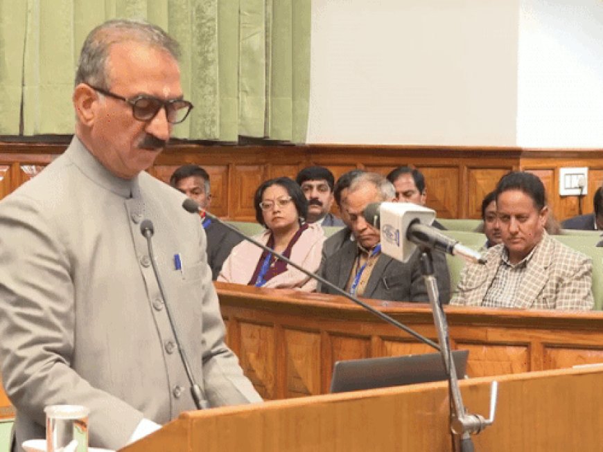 हिमाचल सरकार का बजट:CM सुक्खू ऑल्टो कार से विधानसभा पहुंचे; सबसे पहले शेर पढ़ा- न गिराया किसी को कभी, न किसी को उछाला