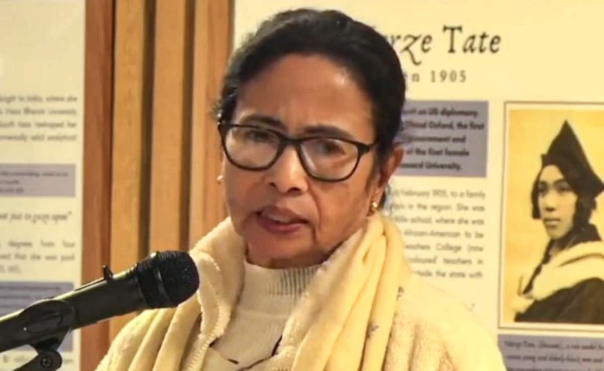 लंदन: ऑक्सफोर्ड यूनिवर्सिटी में ममता बनर्जी के भाषण के दौरान छात्रों का हंगामा, इन मुद्दों पर किया विरोध