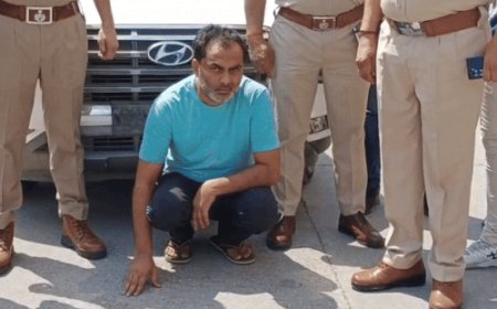 दिल्ली-पानीपत में 20 लग्जरी कारें चुराने वाला गिरफ्तार:दिल्ली पुलिस का कॉन्स्टेबल है मास्टरमाइंड, चोरी के लिए टैब में सॉफ्टवेयर का इस्तेमाल करता था