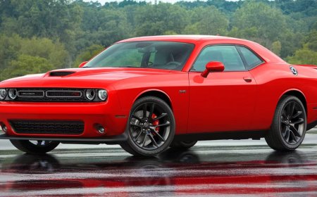 Dodge Challenger: एक ऐसी मसल कार जो दिलों में धड़कती है