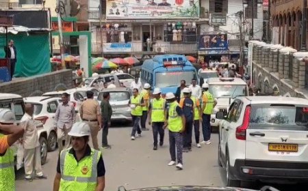 मंडी के DC ऑफिस को बम से उड़ाने की धमकी:दफ्तर खाली कराया; कर्मचारियों में अफरा-तफरी, बम डिस्पोजल स्क्वॉड जांच में जुटा