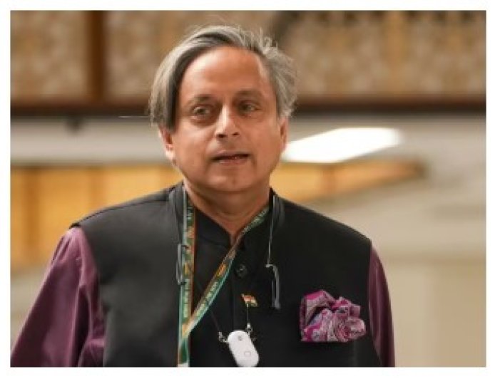 कांग्रेस अधिवेशन में शशि थरूर ने की कार्यकर्ताओं की तारीफ, राहुल-सोनिया का नहीं लिया नाम