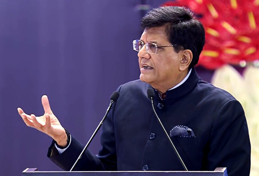 वैश्विक चुनौतियों के बावजूद वित्त वर्ष 2025 में भारत का निर्यात रिकॉर्ड 820 बिलियन डॉलर पार