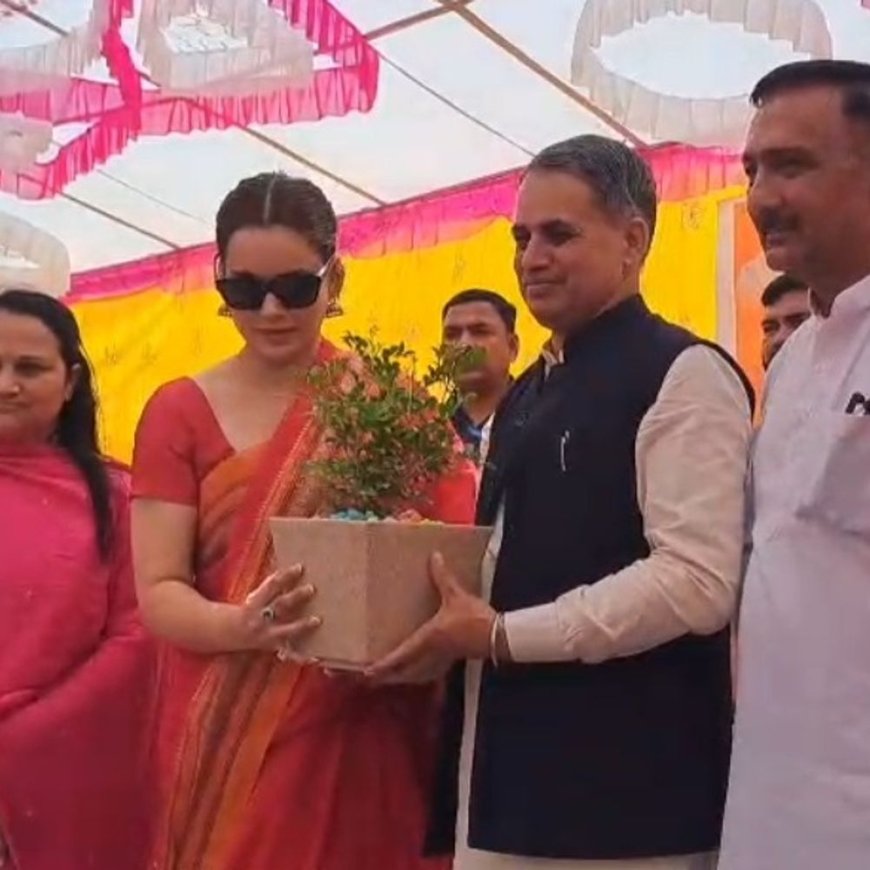 मंडी में सांसद कंगना ने कांग्रेस को घेरा:बोलीं- नेहरू को बाबा साहेब की बुद्धिमत्ता से ईर्ष्या, पार्टी कर रही वोट बैंक की राजनीति