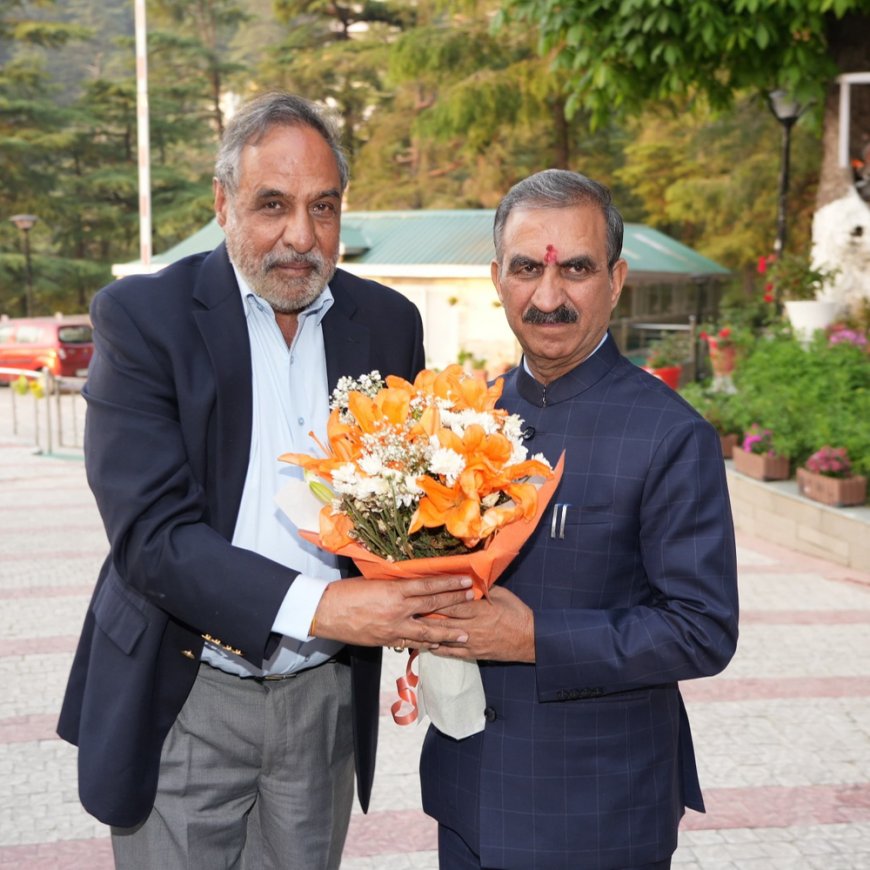 हिमाचल CM से मिले पूर्व केंद्रीय मंत्री आनंद शर्मा:ओक ओवर में आधा घंटा चली मीटिंग; देश-प्रदेश की राजनीतिक पर मंथन
