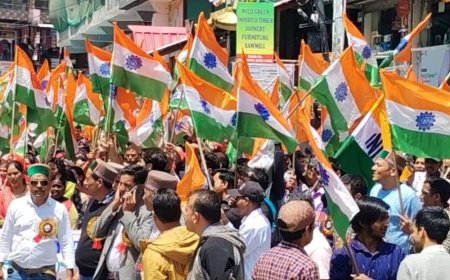 किन्नौर में मजदूर दिवस पर कार्यक्रम:मंत्री नेगी बोले-राष्ट्र निर्माण में श्रमिकों का अमूल्य योगदान, कश्मीर पीड़ितों को दी श्रद्धांजलि