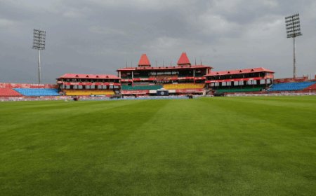 प्रीति जिंटा ने धर्मशाला में कराया हवन:कल होने वाले मैच से पहले मौसम खराब, बर्फबारी हुई