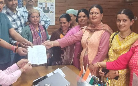 रामपुर में बीडीसी अध्यक्ष-उपाध्यक्ष के खिलाफ अविश्वास प्रस्ताव:18 में से 12 सदस्यों ने किया पारित, बैठकों से गैरमौजूद रहने का आरोप