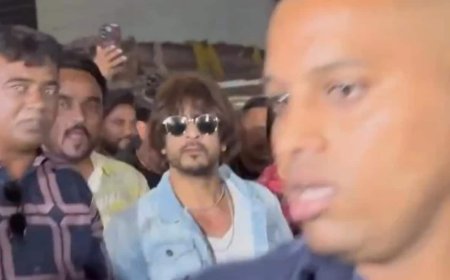 शाहरुख खान के हमशक्ल को देख हो जाएंगे आप कन्फ्यूज, देखने के लिए उमड़ी ऐसी भीड़! कार पर चढ़े फैंस, बॉडीगार्ड के लिए संभालना मुश्किल