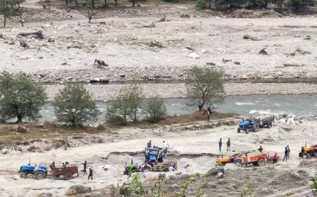 कुल्लू में अवैध खनन से ग्रामीणों में रोष:स्थानीय लोगों ने मौके पर माफियाओं को भगाया, बोले-विधायक से करेंगे चर्चा