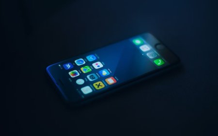 Operation Sindoor: ब्लैकाउट होने पर ऐसे करें स्मार्टफोन का उपयोग, ध्यान रखें जरूरी बातें