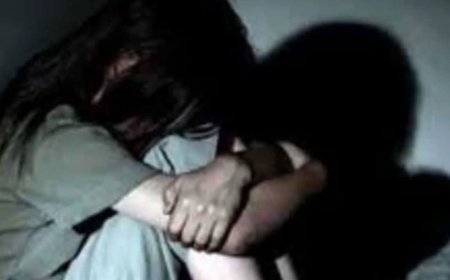 गर्लफ्रेंड को मिलने के बहाने बुलाया, झांसे में लेकर पहले खुद किया रेप; फिर दोस्तों को बुलाकर…