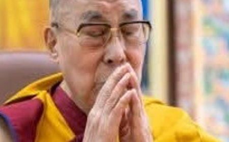 धर्मशाला में दलाई लामा को बच्चे ने सुनाई कविता:धर्मगुरु के आवास पर विशेष भेंट कार्यक्रम का आयोजन, सभी लोगों को किया प्रभावित