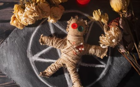 क्या भूत ने मार डाला? पेड़ के नीचे 2 लाशें… पास में गुड़िया, नींबू और लड्डू, मौत बनी पहेली