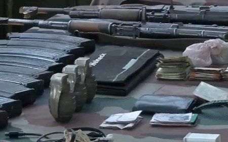 जम्मू-कश्मीर के शोपियां में हथियार बरामद:सुरक्षाबलों ने कल एनकाउंटर में लश्कर के 3 आतंकी मारे थे; सीजफायर के बाद हज का दूसरा बैच मक्का रवाना