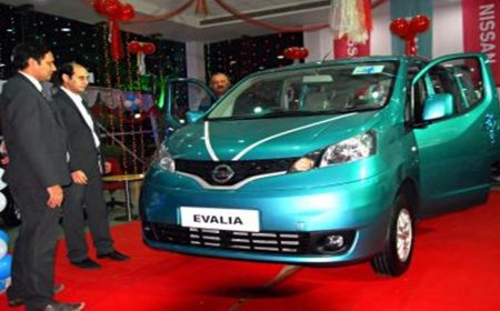 वित्त वर्ष 2025-26 में अधिक बिक्री से कार डीलरों की आय में होगी वृद्धि: रिपोर्ट