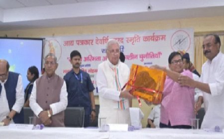 ‘भरोसा रखिए संवाद की शक्ति पर’