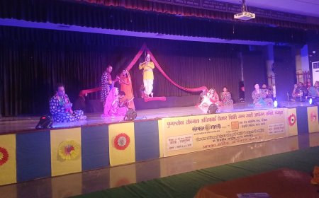 वीर नारियों को समर्पित नाटक का मंचन