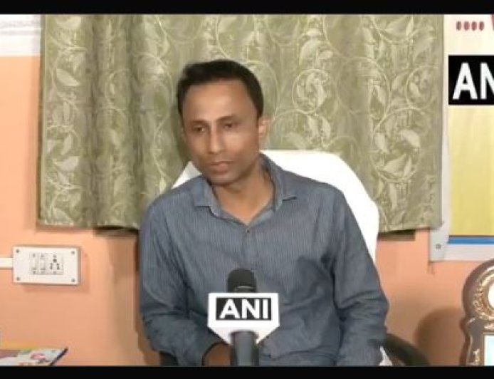 दिव्यांग छात्र रोमियो ह्रनखल की असाधारण उपलब्धि, मैट्रिक परीक्षा में सफलता