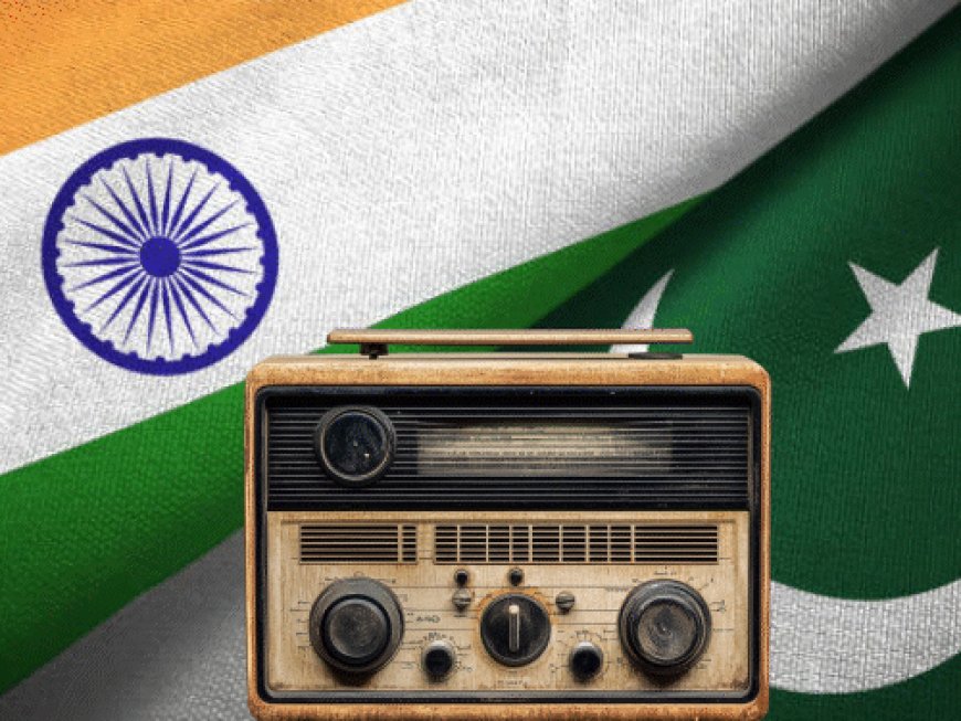 पाकिस्तान ने FM पर भारतीय गानों पर लगाया बैन:PBA ने लिया फैसला, भारत ने पाक चैनल किए ब्लॉक, आतंकी हमले के बाद बढ़ा तनाव