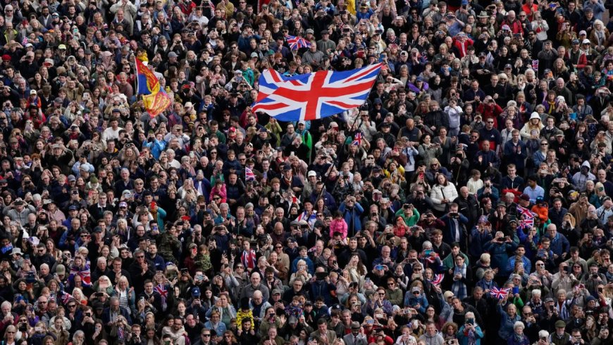 Tea party to military parade: Britain celebrates 80th anniversary of WWII