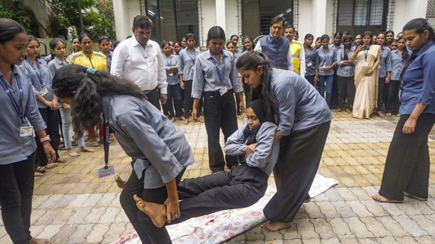 महाराष्ट्र: सभी बड़े अधिकारियों की छुट्टियां कैंसिल, स्वास्थ्य और आपदा प्रबंधन विभाग अलर्ट