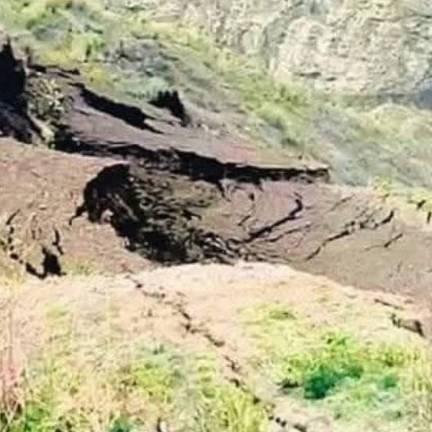 लाहौल घाटी में जमीन धंसने से घरों में आई दरारें:500 बीघा जमीन प्रभावित, फसलें बर्बाद, विधायक-अधिकारी करेंगे दौरा
