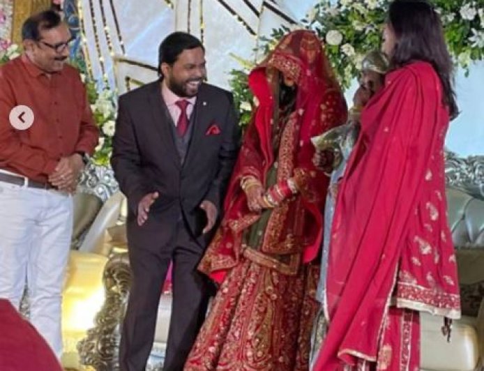 पटना: मशहूर शिक्षक खान सर की रिसेप्शन पार्टी में उमड़ा जनसैलाब, दुल्हनिया ने नहीं हटाया घूंघट
