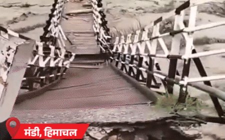 उत्तराखंड के पौड़ी में पहाड़ टूटा:हिमाचल के मंडी में बादल फटा, घर-गाड़ियां बहीं; 20 PHOTOS में देखें पहाड़ों में बारिश से तबाही