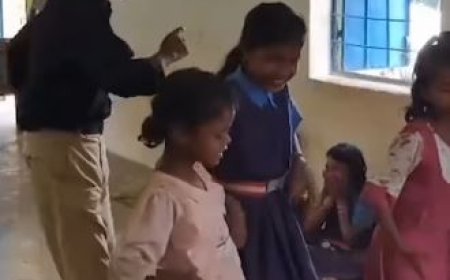छत्तीसगढ़: नशे में धुत शिक्षक ने स्कूली छात्राओं से कराया डांस, वीडियो वायरल होने पर सस्पेंड