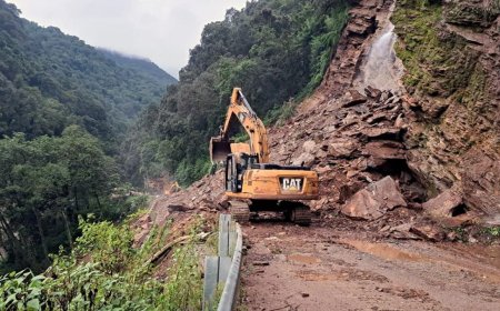 Kedarnath Yatra Landslide: केदारनाथ यात्रा फिर रोकी गई, सोनप्रयाग के पास भूस्खलन… निकाले गए फंसे यात्री