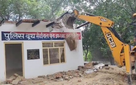 पुलिस बूथ पर ही चला जेसीबी का पीला पंजा… हाई कोर्ट के ऑर्डर के बाद हुआ एक्शन, आखिर क्या है वजह?