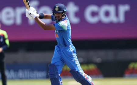 वैभव सूर्यवंशी और शुभमन गिल के बाद इस भारतीय बल्लेबाज ने भी जड़ा शतक, इंग्लैंड में बजा इंडिया का डंका