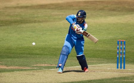 वैभव सूर्यवंशी के पास इतने सारे बैट! जिससे शतक जड़कर तोड़ा पाकिस्तानी रिकॉर्ड, इतना है उसका बल्ले का वजन