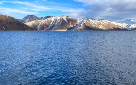 भारत की ये झीलें समय के साथ बदलती हैं अपना रंग, जानें कहां हैं ये