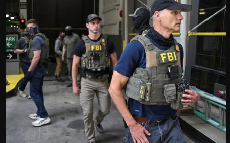 अमेरिका में खालिस्तानी आतंकियों पर बड़ी कार्रवाई: FBI ने 8 गिरफ्तार किए, भारी हथियार और नकदी जब्त