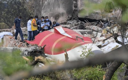 अहमदाबाद विमान हादसे की जांच में छह ब्लाइंड स्पॉट्स:फ्यूल स्विच कैसे बंद हुआ, पायलटों के बीच आखिरी बातचीत की टाइमिंग बदल सकती है थ्योरी