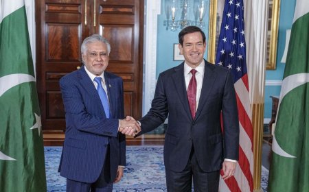 अमेरिका की दोहरी नीति? पहले TRF पर लगाया बैन, अब पाकिस्तान को बताया आतंक से लड़ने वाला