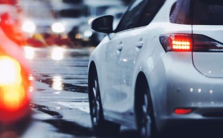 सुप्रीम कोर्ट बोला- हाईवे पर अचानक ब्रेक लगाना लापरवाही:भले ही पर्सनल इमरजेंसी हो; सड़क पर पीछे की गाड़ियों को सिग्नल देना ड्राइवर की जिम्मेदारी