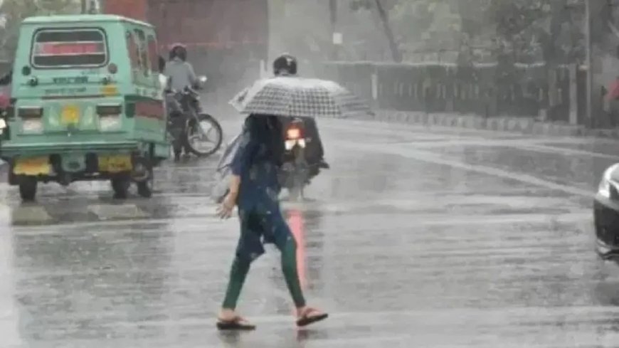 दिल्ली से लेकर यूपी-बिहार तक बरसेंगे बादल, पहाड़ों पर मानसून ने मचाई आफत; जानें 10 राज्यों का हाल
