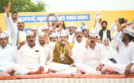 यूपी में एक भी स्कूल बंद नहीं होने देंगे, बोले संजय सिंह- सरकार को रद्द करना होगा आदेश