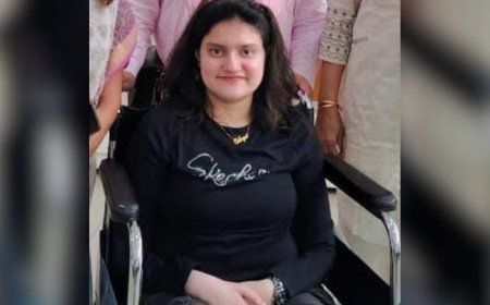 व्हीलचेयर वालों को नहीं देते एडमिशन… स्कूल ने किया इनकार, DM की फटकार के बाद छात्रा को मिला दाखिला