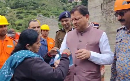 राखी, राहत और रिश्ता… महिला ने साड़ी फाड़कर CM धामी के हाथ में बांधा टुकड़ा,  कहा- ‘मेरे लिए आप श्रीकृष्ण जैसे’