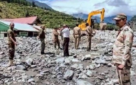 6 की मौत, 400 लोगों को बचाया गया, 31 पर्यटक फंसे… धराली में रेस्क्यू ऑपरेशन लगातार जारी, जानें नया अपडेट